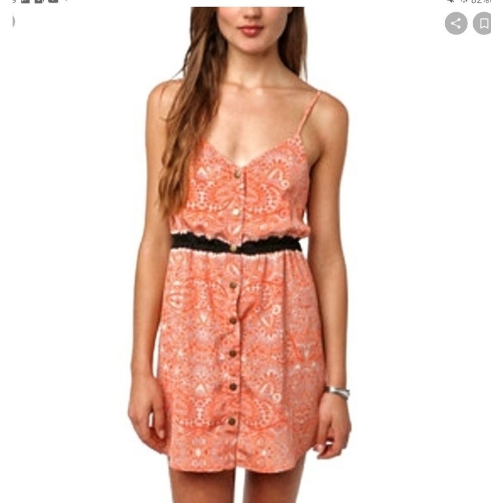 NEW WITHOUT TAGS URBAN OUTFITTERS COPE PAISLEY‎